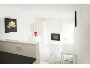 Bright and Airy Garden Studio inc. Free Parking - Image 3