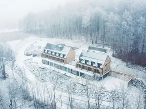 Comfortable Villa With Pool - Image 4