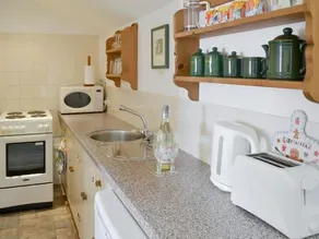 Little Dinnicombe Cottage - Image 4