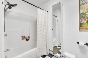 Minimal Modern Home Getaway 4 Bedroom Home - Image 3