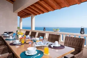 Exceptional Beachfront Holiday Villa on Korčula Island - Image 2