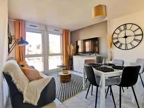 Chambre dans appartement avec vue sur le port - Image 3