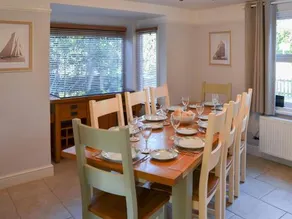 Riverside Cottage - Image 3