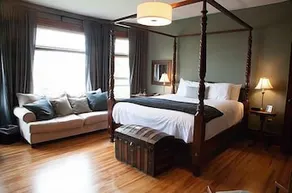 The Hillhurst Inn - Image 3