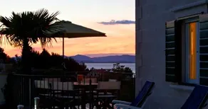 Nice Home in Supetar-mirca With Sauna, Wifi and 4 Bedrooms - Image 2
