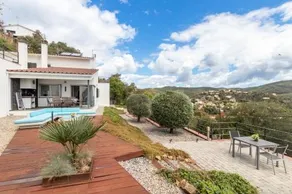 Villa Cuarenta y Dos - Image 1