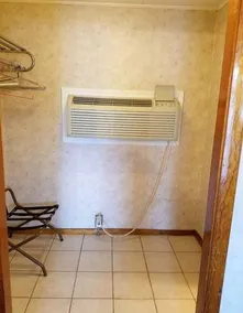 Travel Inn Orange - Image 4
