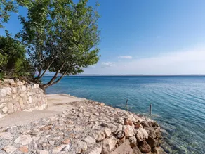 Soothing Holiday Home in Starigrad near Sea - Image 4