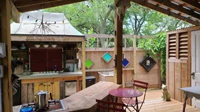 Cedar Oaks Inn - Image 3