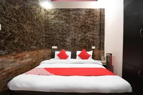 Hotel Sahil Plaza by OYO Rooms - Image 2