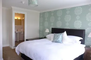 Roundstone House - Image 4