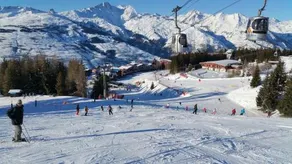 Studio Arc 1800 Skis aux Pieds - Image 2