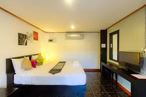 Naiharn Retreat Resort - Image 5