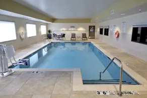 Holiday Inn Express and Suites Tahlequah - Image 4
