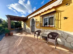 Captivating 2 Bed Villa in Alcaucin - Image 5