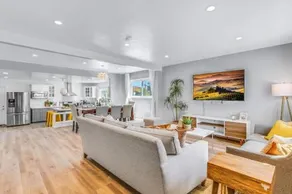 LUX -- A Perfect Home in South Bay 10 Mins to Beaches - Image 5