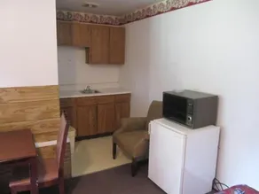 Pinecrest Motel - Image 5