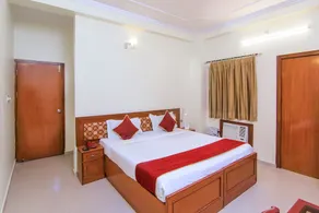 OYO Flagship 190 Gomti Nagar - Image 3