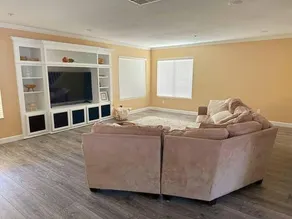 4 bedroom 2 miles from Hospital - Image 5