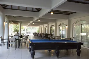 X Life Hotel - Image 4