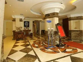 Emarald Hotel Cochin - Image 2