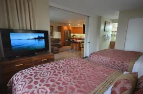 Waikiki Banyan 912 Your Luxurious Escape to Paradise - Image 4