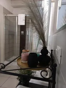 Room 28 - Image 4