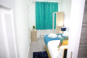 Deluxe 4-bed House Close2 Wembley Stadium - Image 2