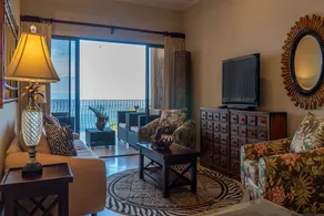 Ocean View Luxury Condo at Flamingo Towers - Image 4