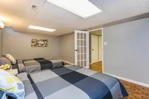 Charming Modern Single Home Near Downtown - Image 5