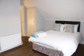 Kate's River Cottage - Image 5