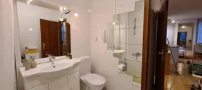 Graz Hideaway Retreat - Image 2