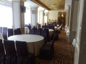 Yi Zheng Holiday Hotel - Image 4