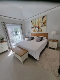 Beautiful Villa Serene With Private Pool - Image 2