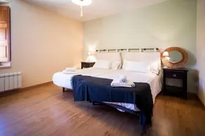 Apartamentos Turisticos Las Escuelas - Image 2