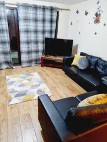 Lovely 5-bed House in Romford, Greater London - Image 3