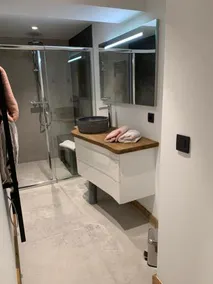 Le Cheval Blanc, Ski aux pieds, salle de cinéma, piscine - Image 3
