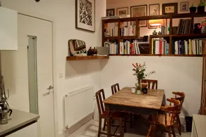 Vibrant 2 Bedroom Home - Image 3