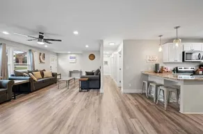 Park Place with space, 10 minutes to Ark - Image 3
