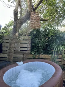 Coastal Cosy Cabin With hot tub - Image 5