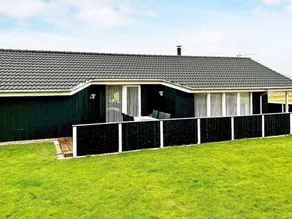 Modern Holiday Home in Storvorde With a Whirlpool - Image 4