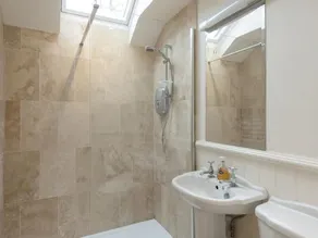 Cottage - Image 2