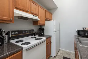 Chic 1BR Balcony & Laundry Soulard - Image 3
