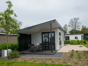 Lakeside Escape Near Enkhuizen - Image 4