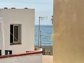 Moderno Piso de 3 Dormitorios En la Playa de Rincon de la Victoria Malaga - Image 3