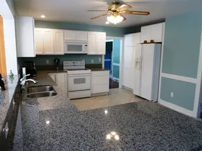 Light of the Valley River House - Image 4