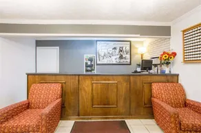 Knights Inn Glade Spring - Image 1