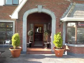 Ashford Manor Guesthouse - Image 4