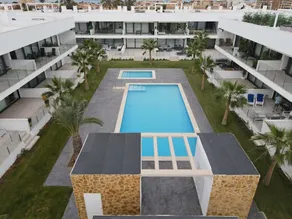 Outstanding 2 bed Apartment With Rooftop sea Views - Image 4