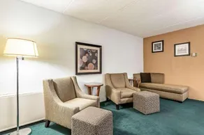 Americas Best Value Inn Albert Lea - Image 5